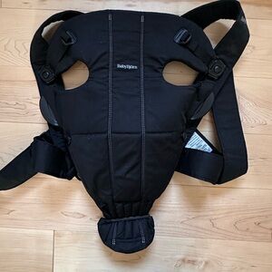BabyBjorn Mini Carrier in Black